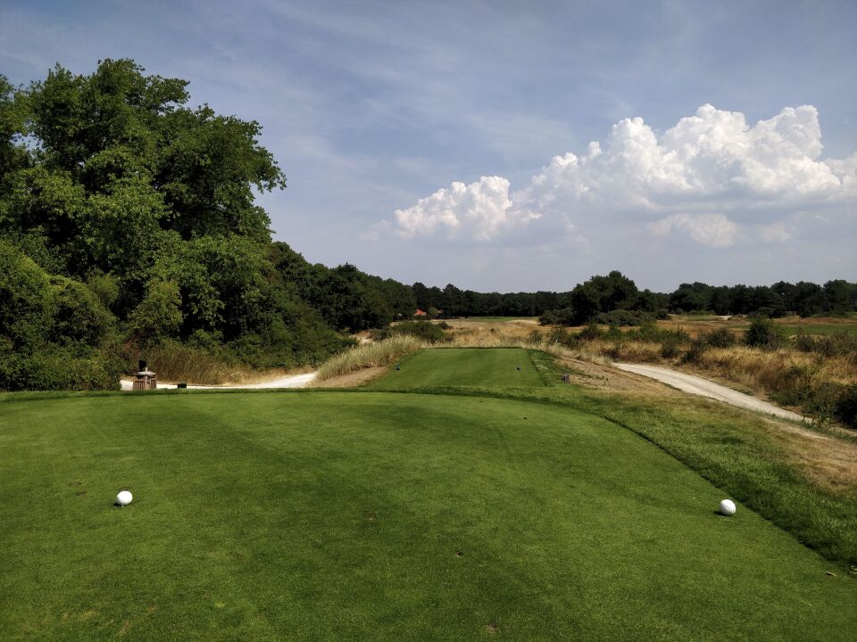 Photo hole 18